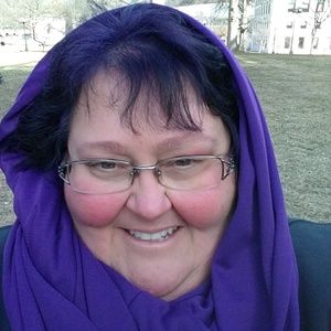 Meet your Posher, Tonia